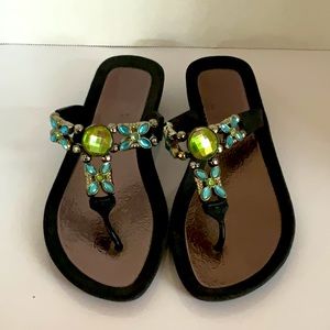 New never worn Sandals size 8